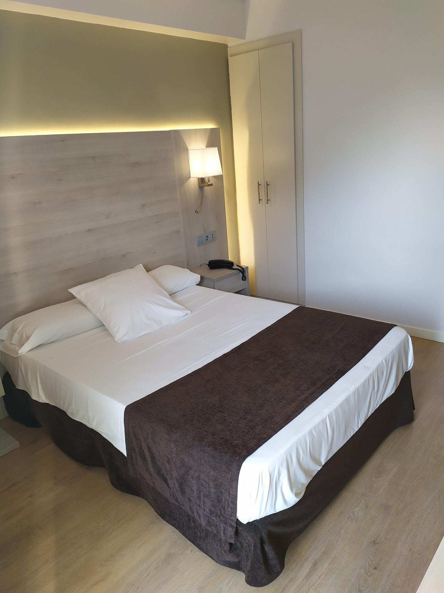 يوريت دي مار Hotel Helios Lloret المظهر الخارجي الصورة